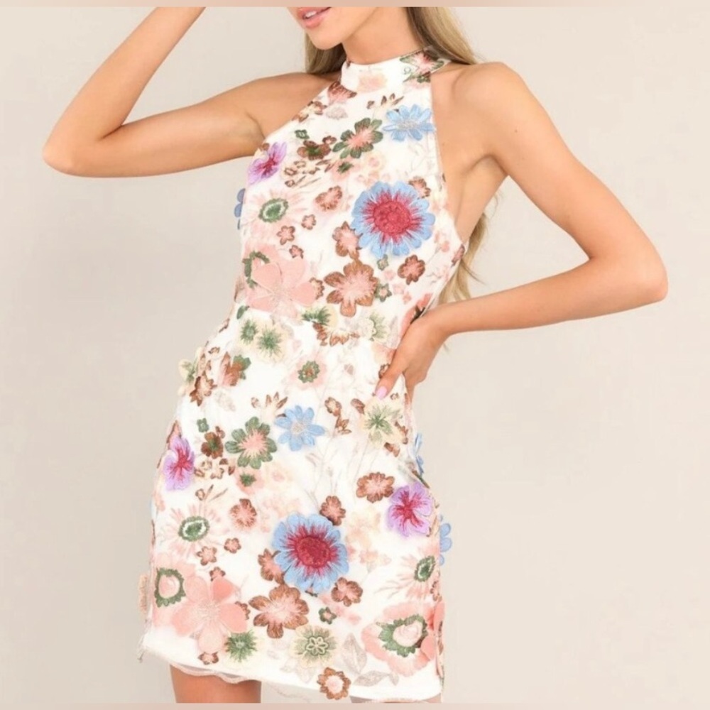 Entro White Dress with Floral Bouquet Embroidery M